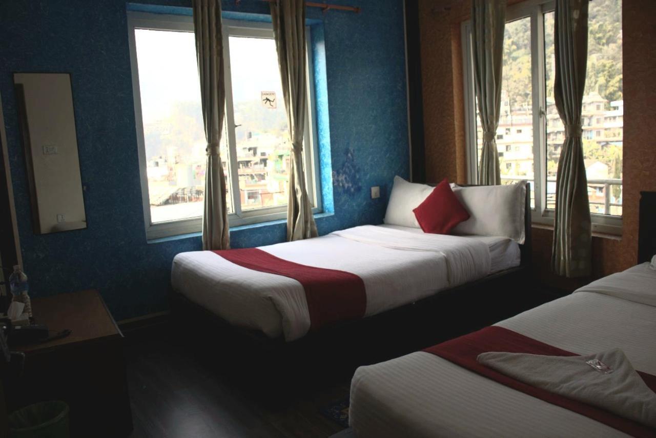 Hotel Old Durbar Pokhara Oda fotoğraf